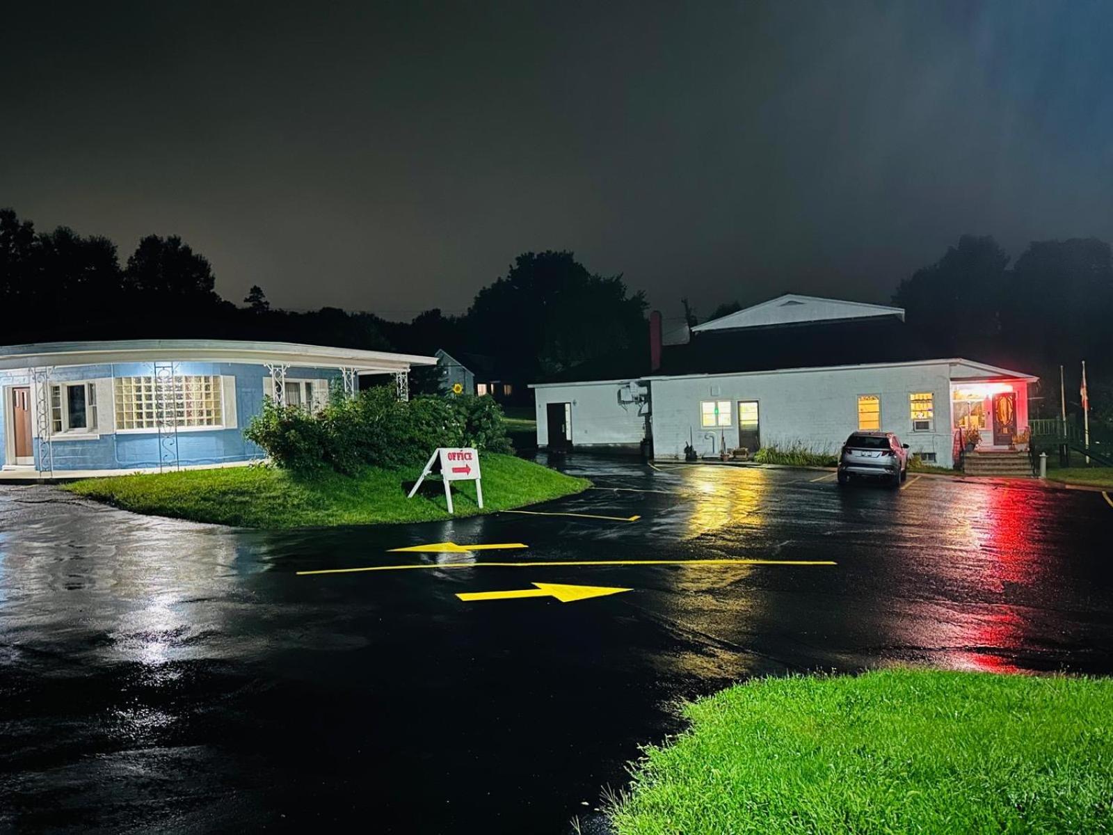 Stiles Motel Hill View Woodstock Exteriér fotografie
